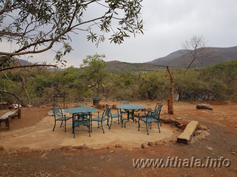 Outdoor dining and braai area at the six-bed Mbizo Bush Camp